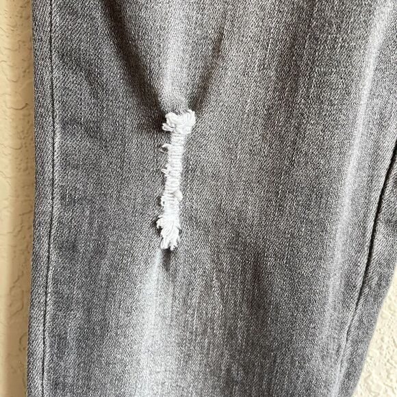 Tractr Jeans Girls Size 12 Grey Distressed with‎ Embroidery on Ankle - Picture 4 of 9